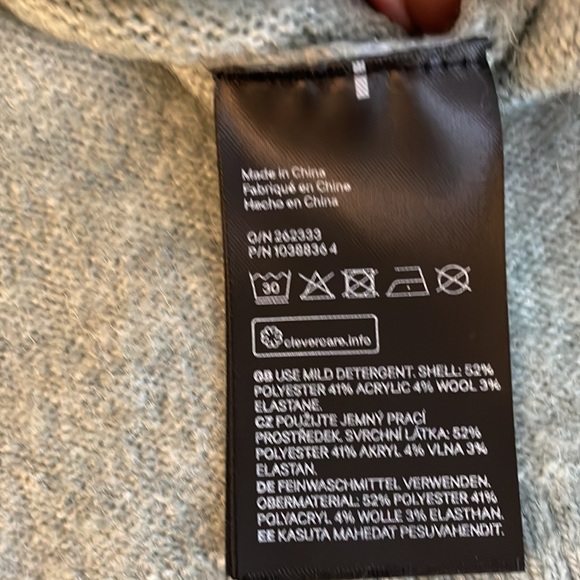 EUC Green oversized HM sweater size medium - Picture 4 of 4